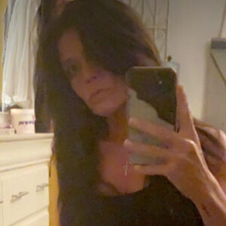 Foto desnuda filtrada de OnlyFans de Honey Milf