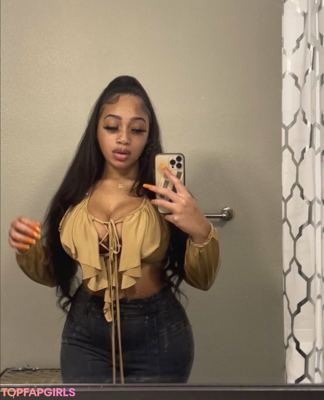 Foto desnuda filtrada de OnlyFans de Lexxiibaebie #104 Foto desnuda filtrada de OnlyFans de Lexxiibaebie #104