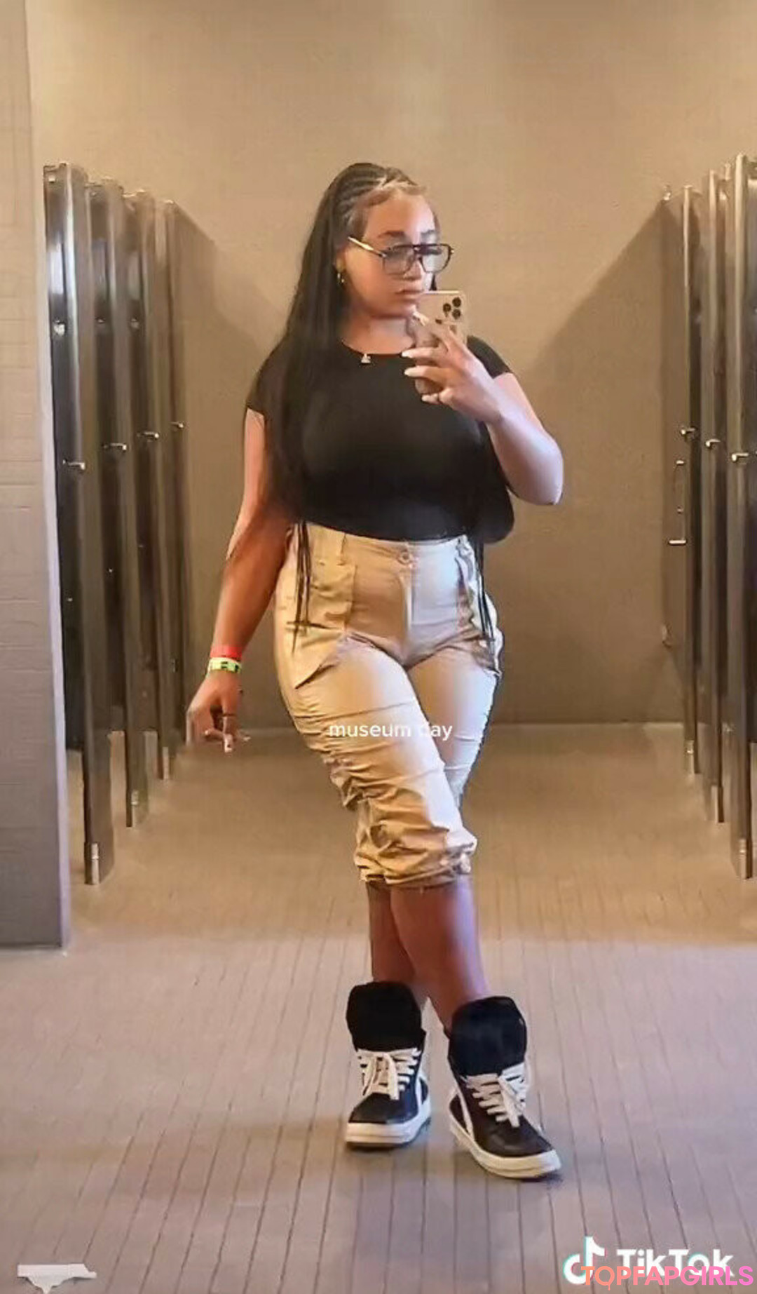 Foto desnuda filtrada de OnlyFans de Lexxiibaebie #199 Foto desnuda filtrada de OnlyFans de Lexxiibaebie #199