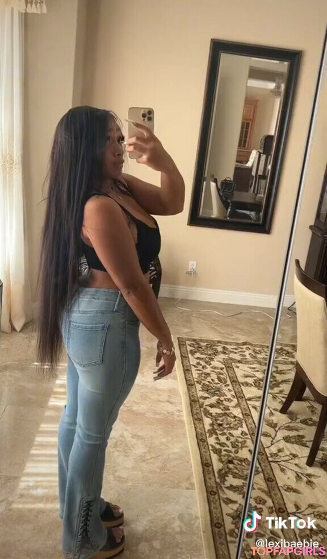 Foto desnuda filtrada de OnlyFans de Lexxiibaebie #229 Foto desnuda filtrada de OnlyFans de Lexxiibaebie #229