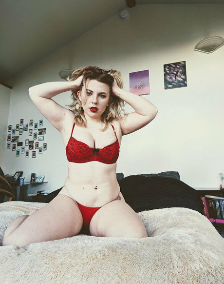 Foto desnuda filtrada de OnlyFans de Dancingkitten