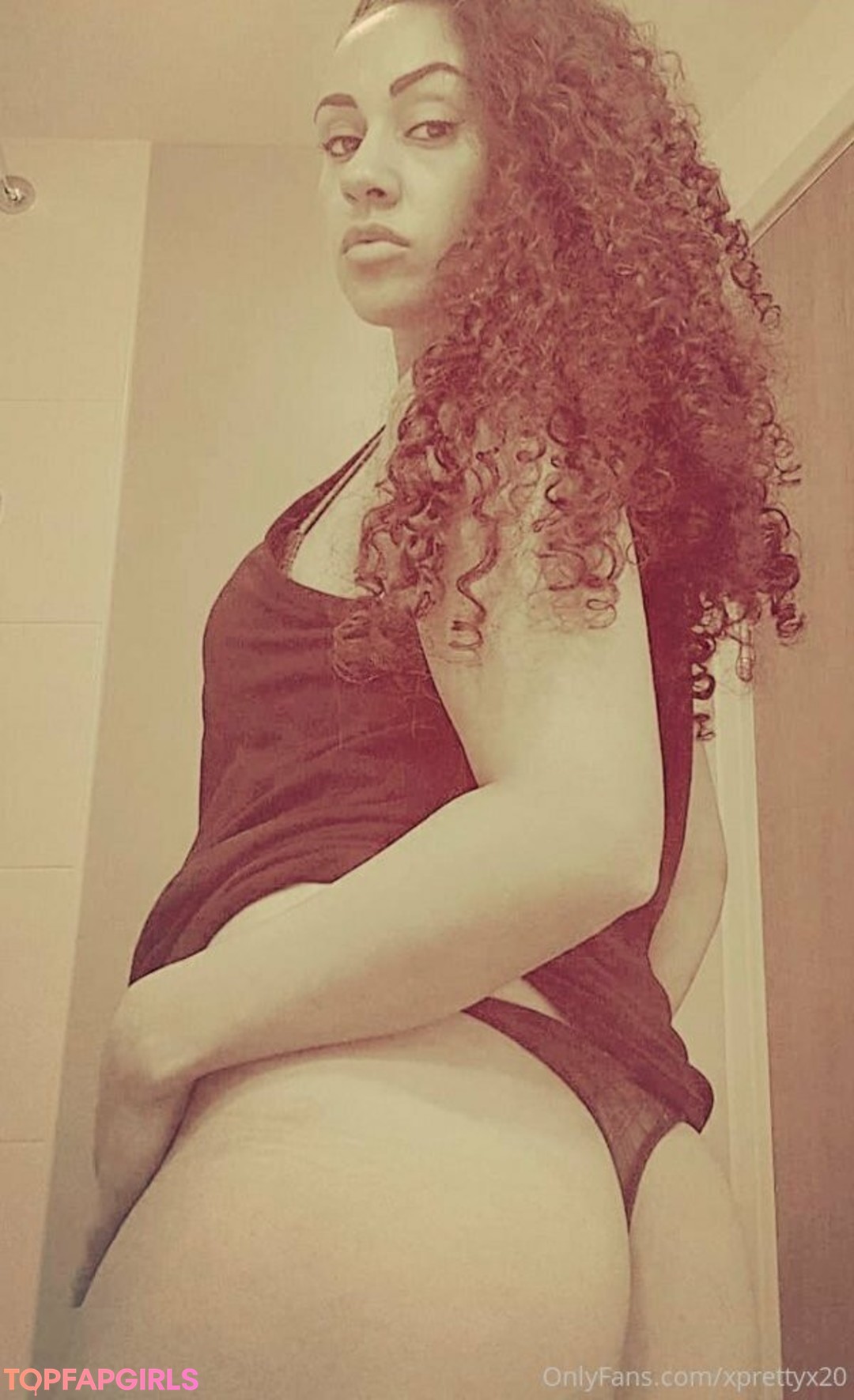 Foto desnuda filtrada de OnlyFans de Xprettyx20 #17 Foto desnuda filtrada de OnlyFans de Xprettyx20 #17