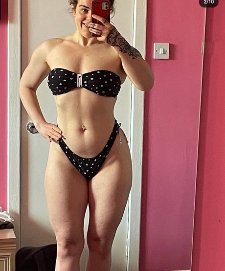Foto desnuda filtrada de OnlyFans de Hipthrustqueen