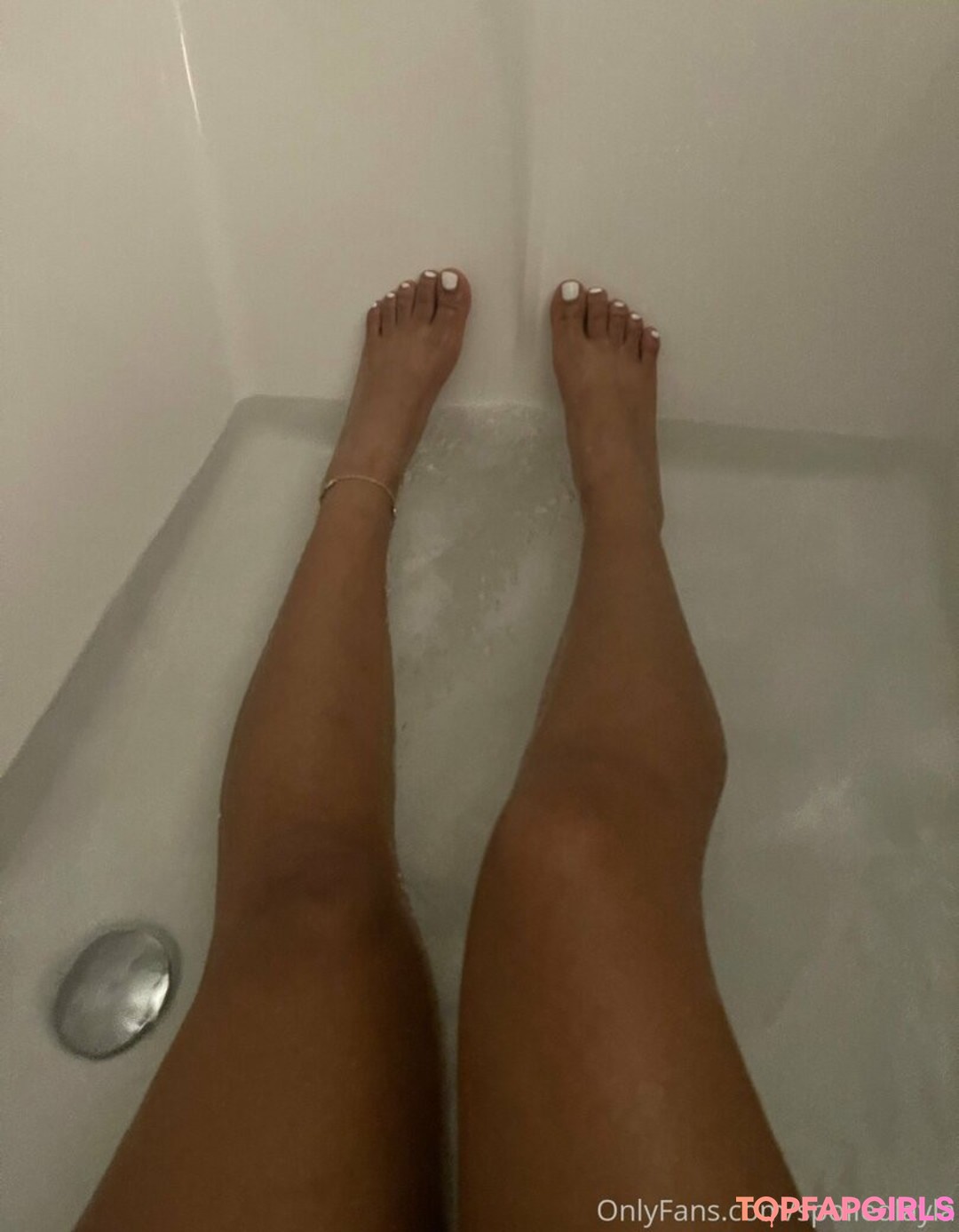 Foto desnuda filtrada de OnlyFans de Spoiledlayla #18 Foto desnuda filtrada de OnlyFans de Spoiledlayla #18
