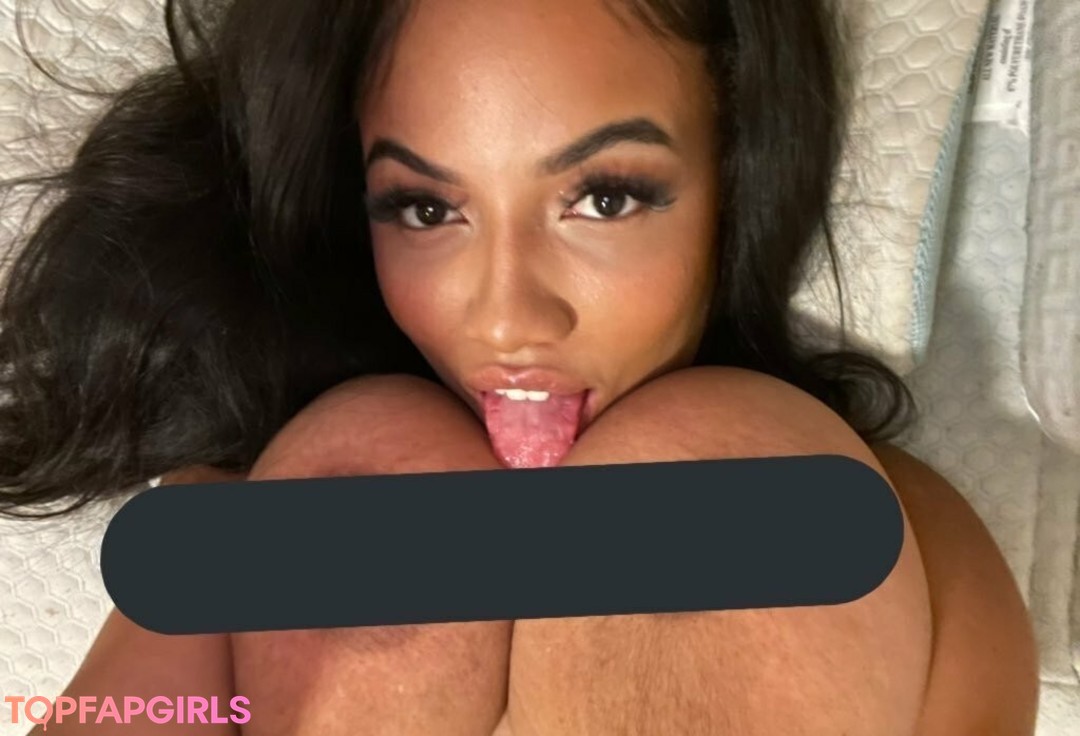 Foto desnuda filtrada de OnlyFans de Spoiledlayla #75 Foto desnuda filtrada de OnlyFans de Spoiledlayla #75