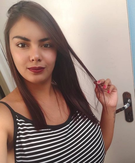 Foto desnuda filtrada de OnlyFans de Evelim Alves