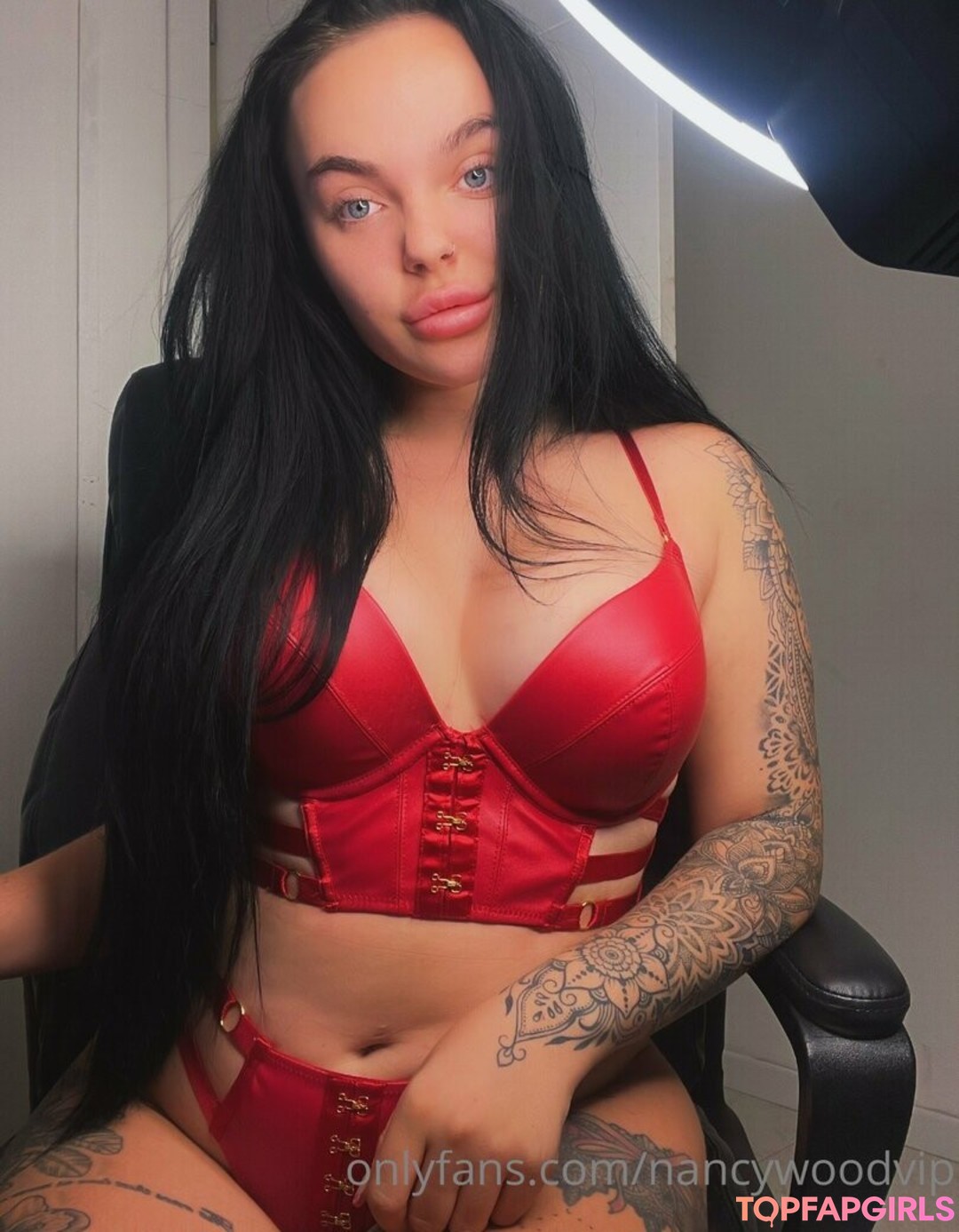 Foto desnuda filtrada de OnlyFans de Itsnancywoodfree #400 Foto desnuda filtrada de OnlyFans de Itsnancywoodfree #400