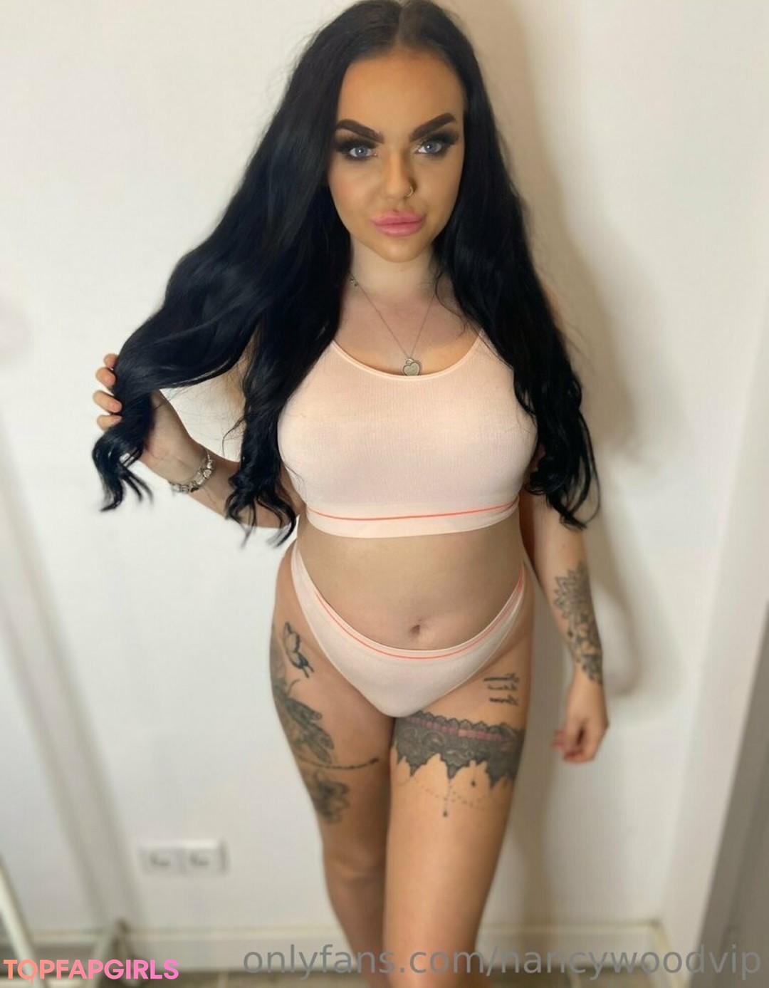 Foto desnuda filtrada de OnlyFans de Itsnancywoodfree #777 Foto desnuda filtrada de OnlyFans de Itsnancywoodfree #777