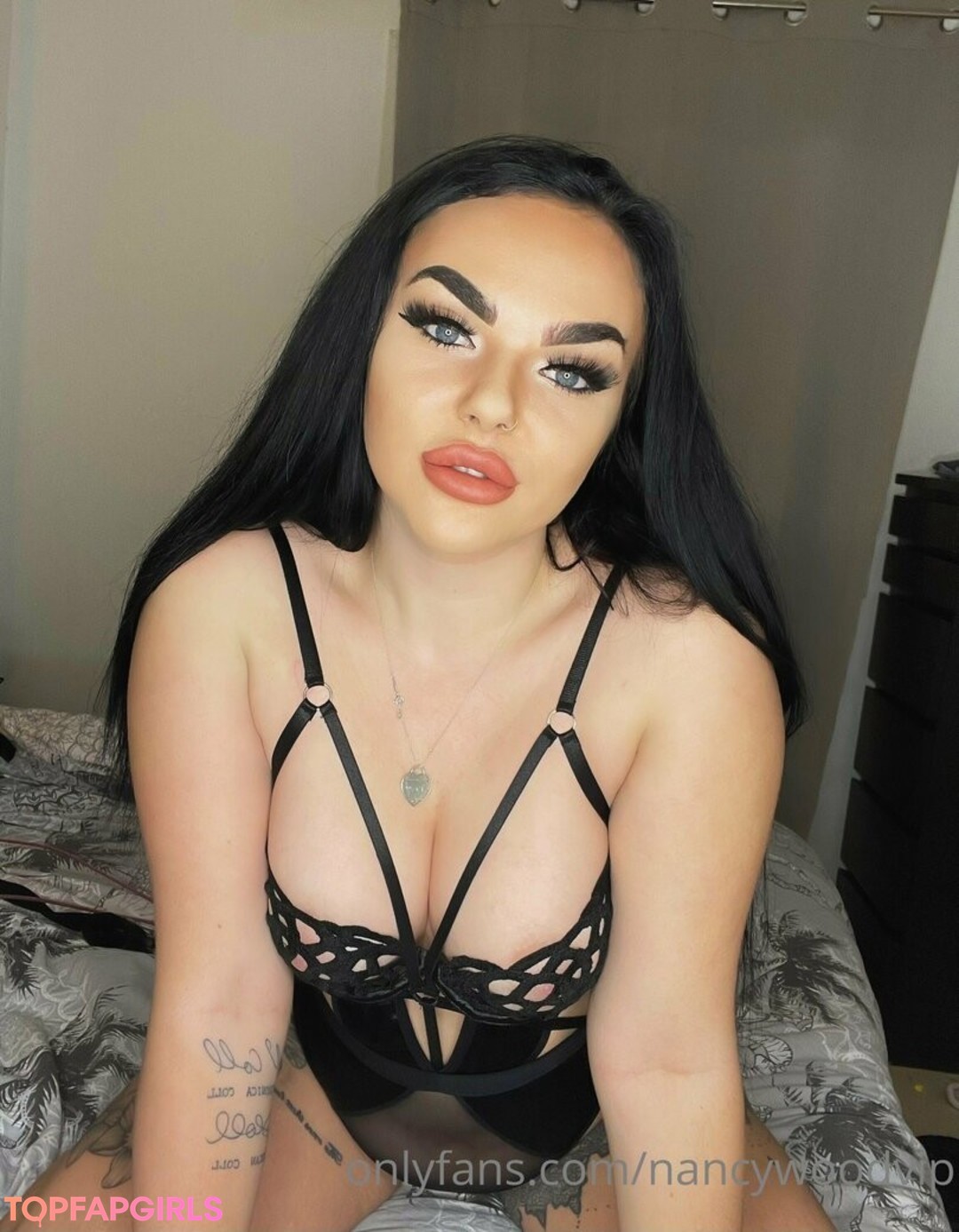 Foto desnuda filtrada de OnlyFans de Itsnancywoodfree #95 Foto desnuda filtrada de OnlyFans de Itsnancywoodfree #95