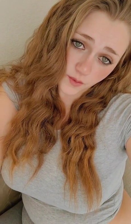 Foto desnuda filtrada de OnlyFans de Ivory Ray