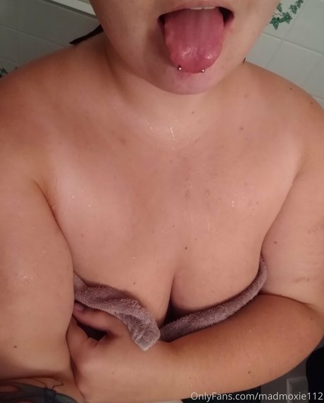 Foto desnuda filtrada de OnlyFans de Madmoxie112