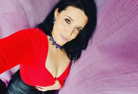 Hotsexymommy69
