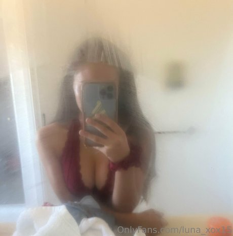 Foto desnuda filtrada de OnlyFans de Lunaxox15