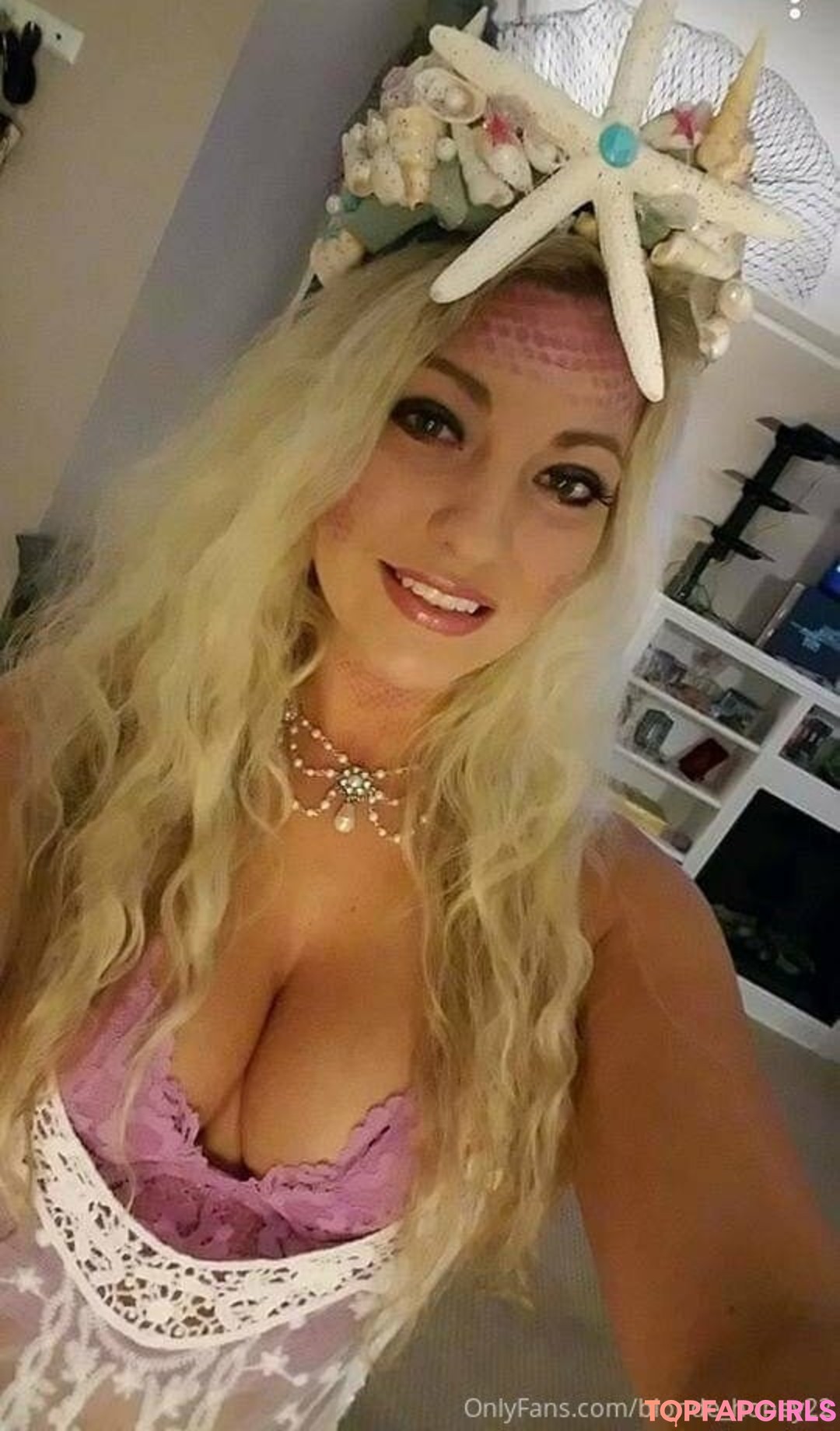 Foto desnuda filtrada de OnlyFans de Blondehoney22 #2 Foto desnuda filtrada de OnlyFans de Blondehoney22 #2