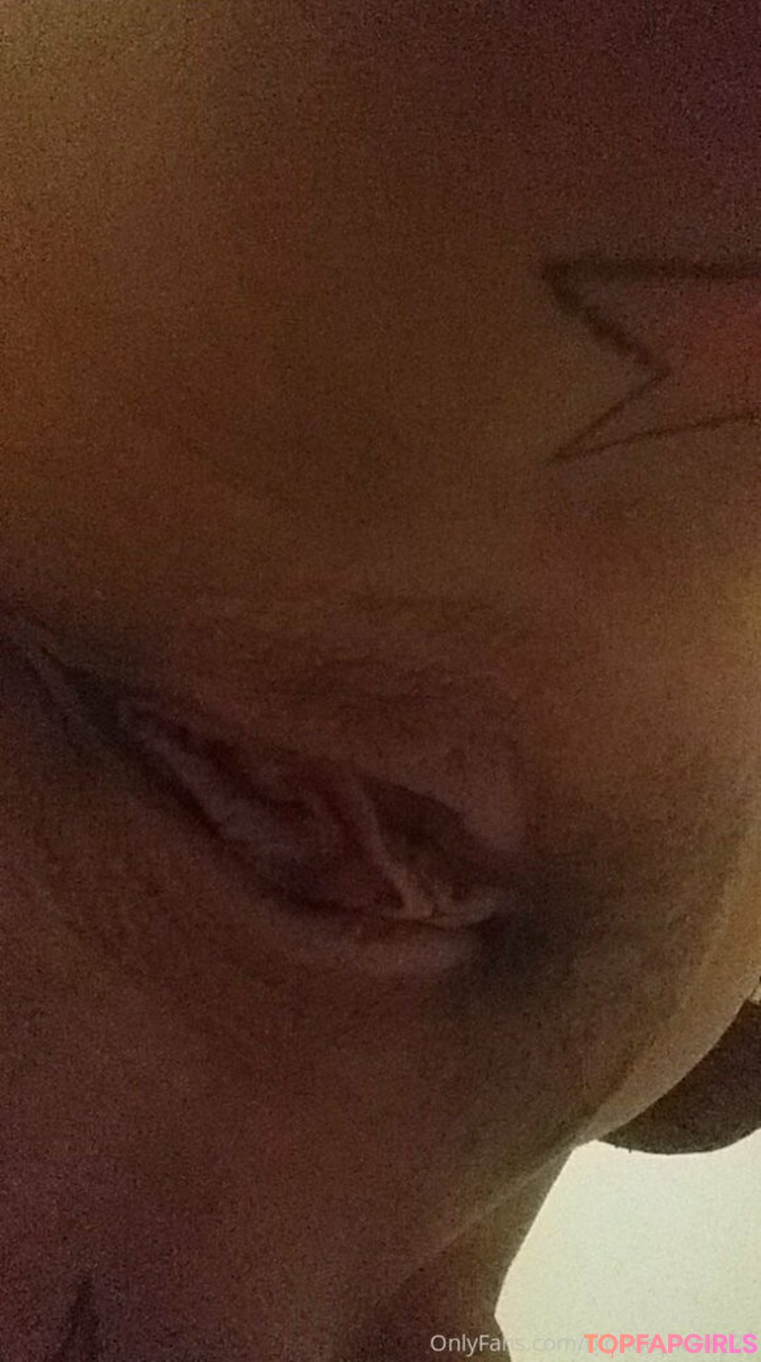 Foto desnuda filtrada de OnlyFans de Blondehoney22 #33 Foto desnuda filtrada de OnlyFans de Blondehoney22 #33