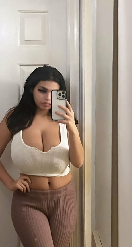 Foto desnuda filtrada de OnlyFans de Summer T