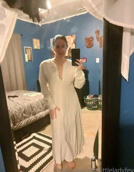 Foto desnuda filtrada de OnlyFans de Littleladyfey