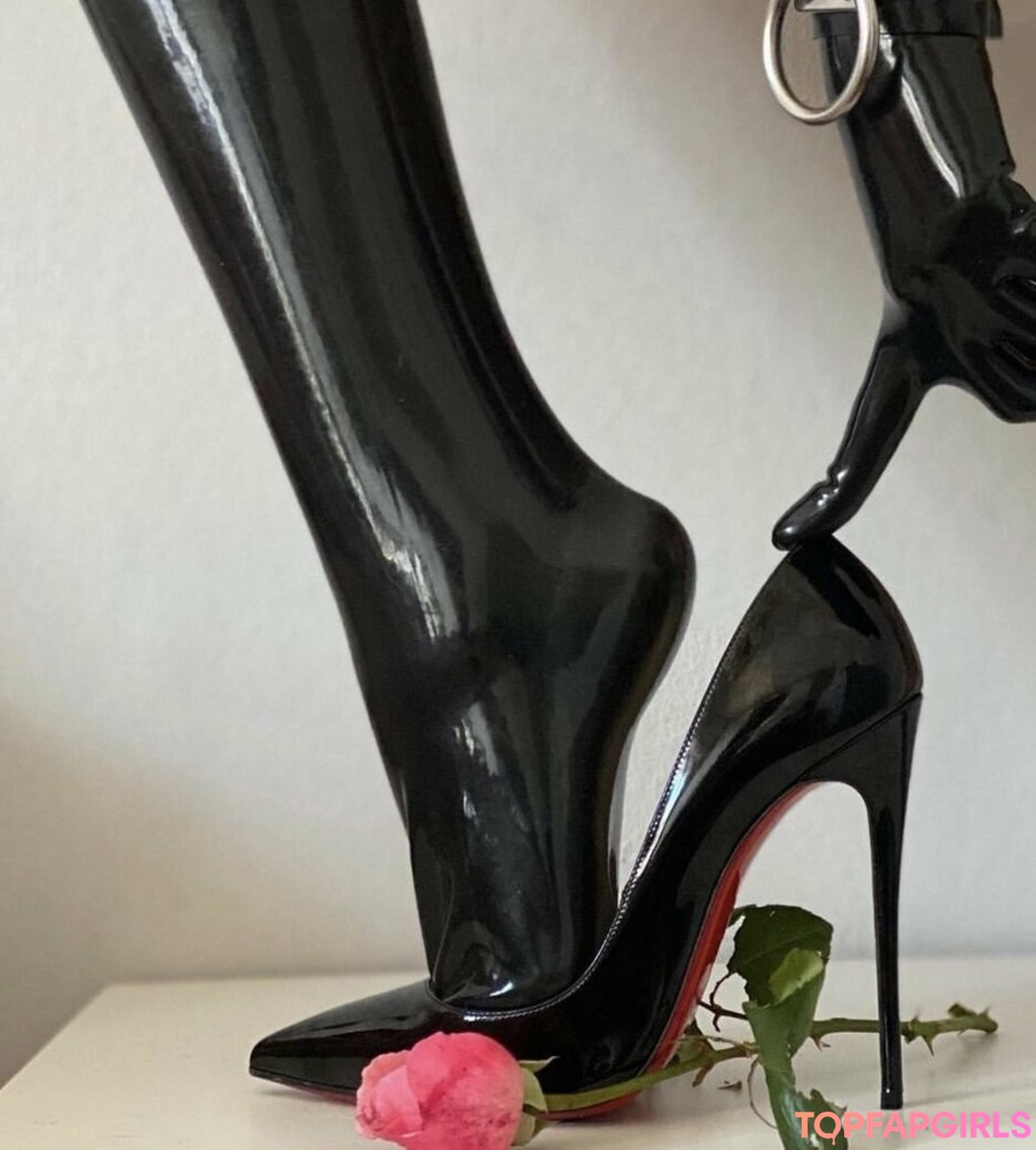 Foto desnuda filtrada de OnlyFans de Latexprincessvip #62 Foto desnuda filtrada de OnlyFans de Latexprincessvip #62