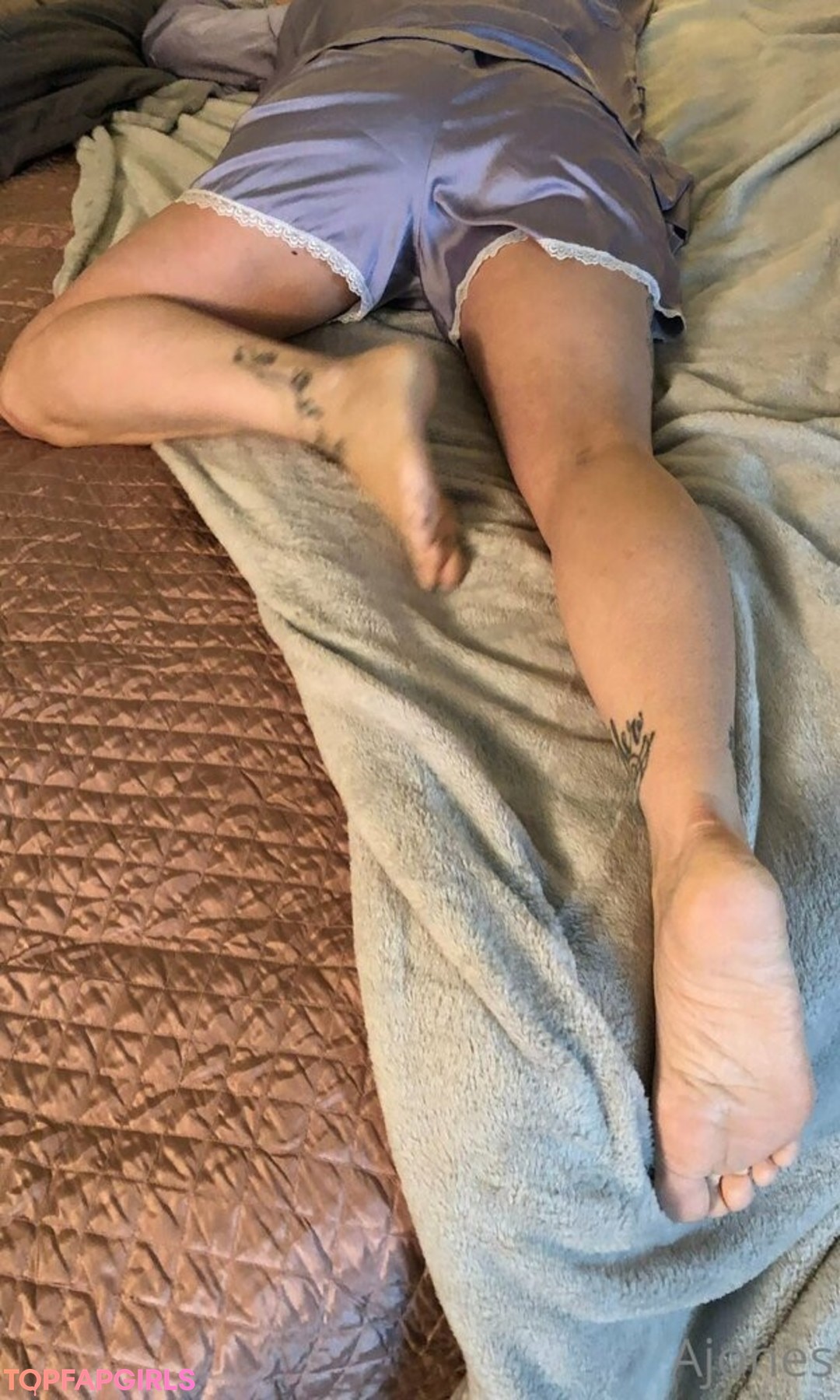 Foto desnuda filtrada de OnlyFans de Ajonesfeet #32 Foto desnuda filtrada de OnlyFans de Ajonesfeet #32