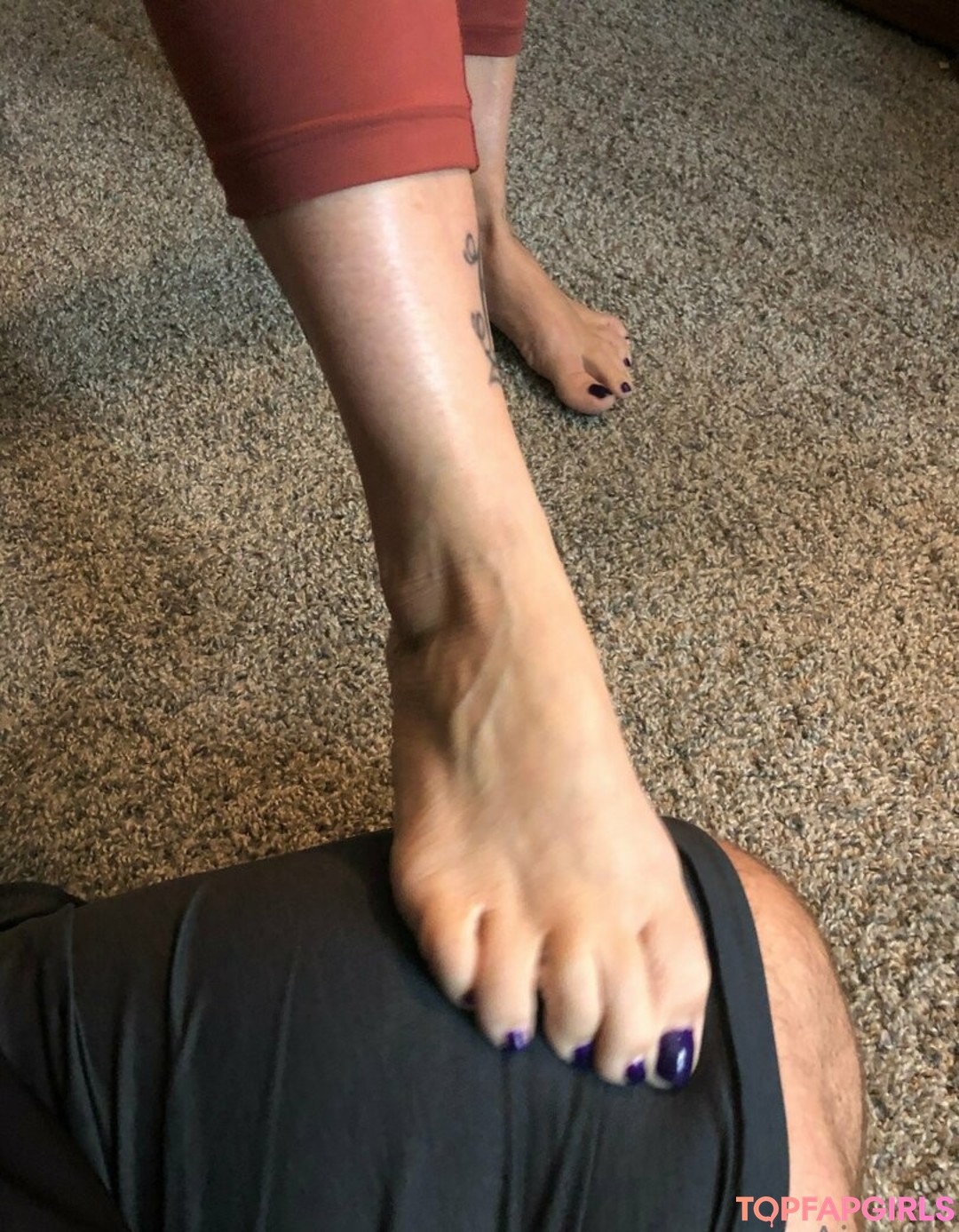 Foto desnuda filtrada de OnlyFans de Ajonesfeet #56 Foto desnuda filtrada de OnlyFans de Ajonesfeet #56