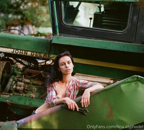 Tina.asphodel
