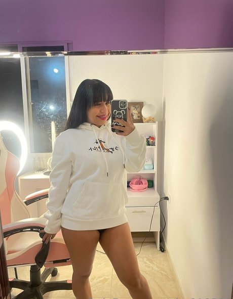 Foto desnuda filtrada de OnlyFans de Alm010599