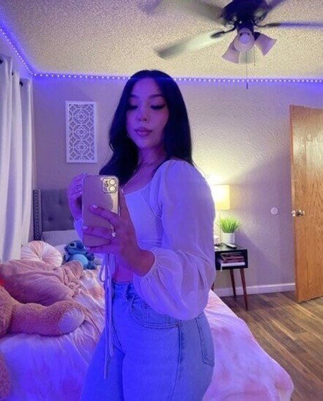Foto desnuda filtrada de OnlyFans de Cass Alvarado