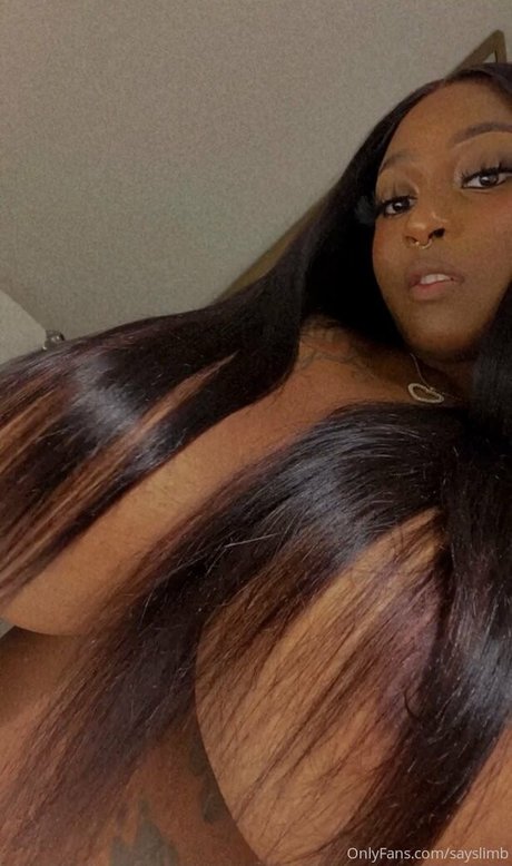 Foto desnuda filtrada de OnlyFans de Sayslimb
