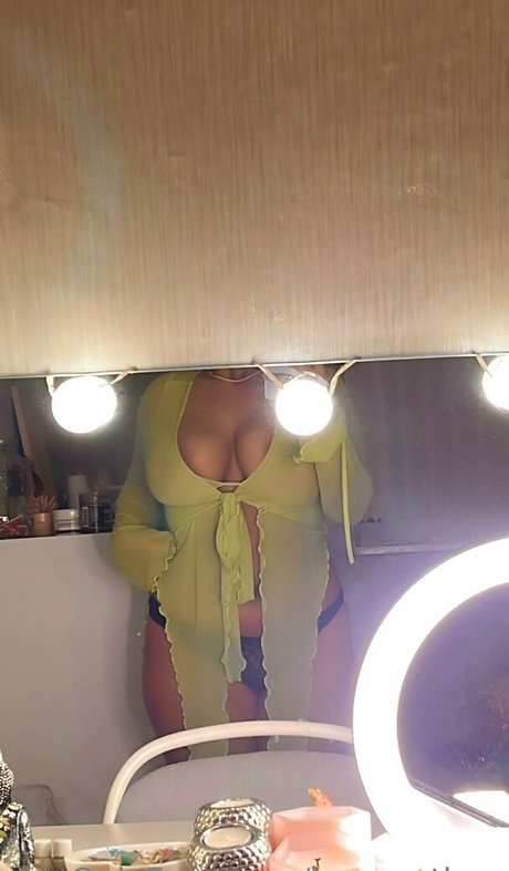 Foto desnuda filtrada de OnlyFans de Keanna Theo
