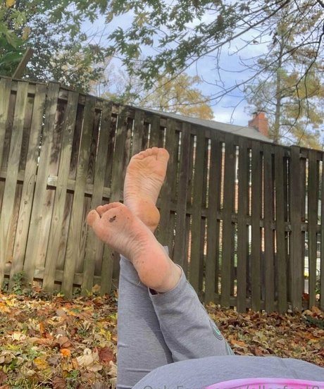 Ellesfeet8