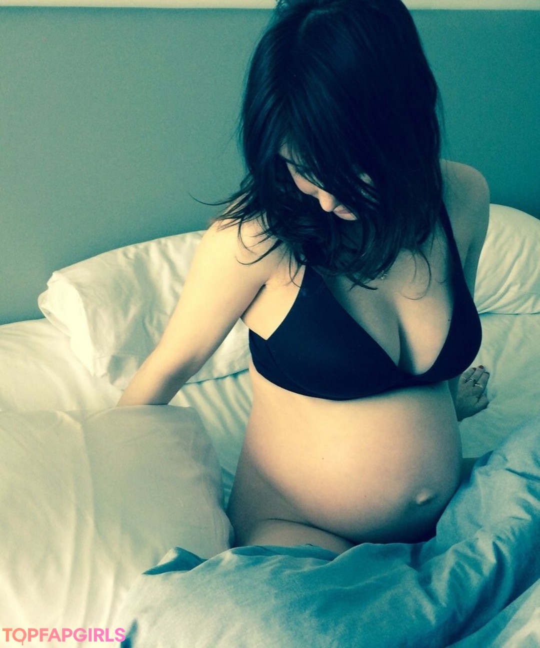 Foto desnuda filtrada de OnlyFans de Carice Van Houten #36 Foto desnuda filtrada de OnlyFans de Carice Van Houten #36