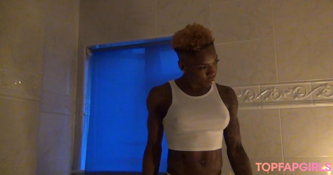 Foto desnuda filtrada de OnlyFans de Ebonykiana #52 Foto desnuda filtrada de OnlyFans de Ebonykiana #52