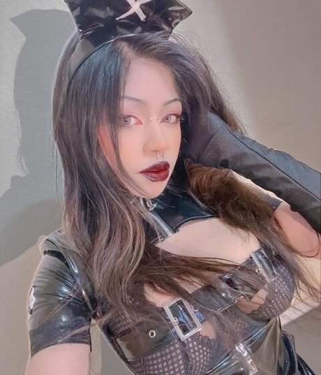Foto desnuda filtrada de OnlyFans de Distortedeyes