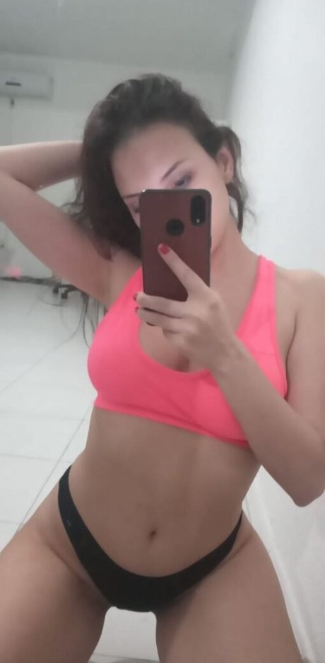 Foto desnuda filtrada de OnlyFans de Ysseneg