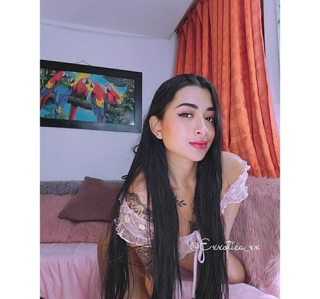 Foto desnuda filtrada de OnlyFans de Exxoticaxx