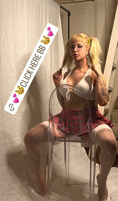 Foto desnuda filtrada de OnlyFans de Honeydipxxx