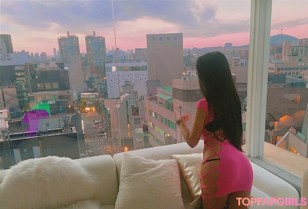 Foto desnuda filtrada de OnlyFans de Chloechoi420 #8 Foto desnuda filtrada de OnlyFans de Chloechoi420 #8