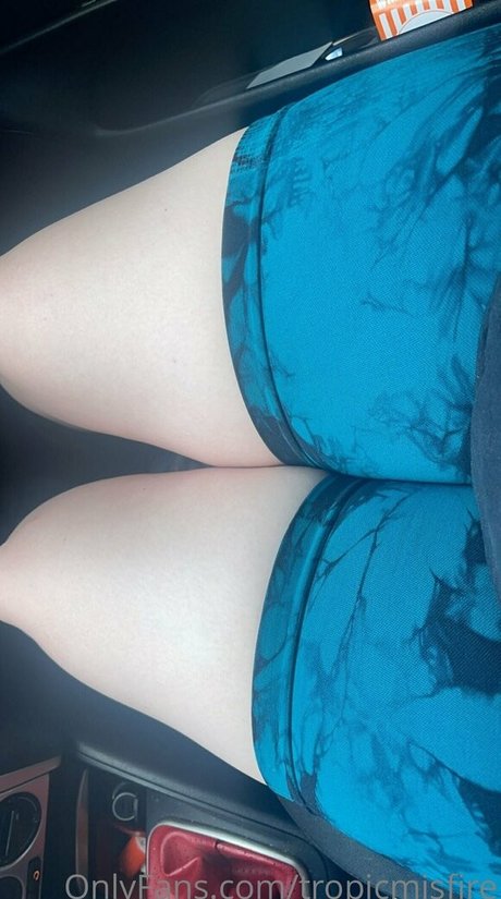 Foto desnuda filtrada de OnlyFans de Tropicmisfire