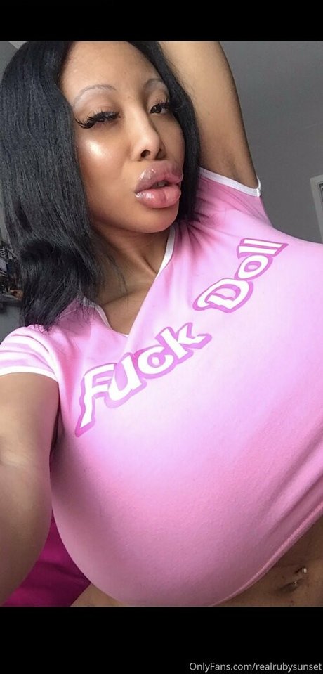 Foto desnuda filtrada de OnlyFans de Realrubysunset