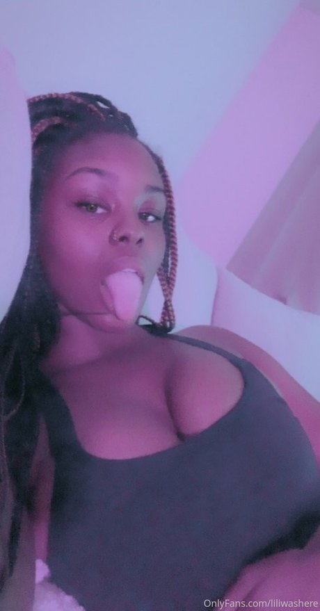 Foto desnuda filtrada de OnlyFans de Liliwashere