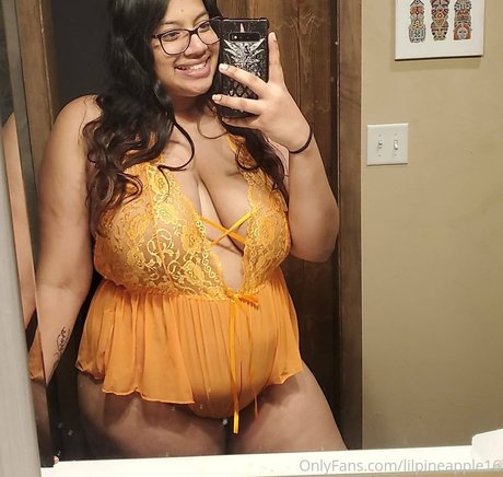 Foto desnuda filtrada de OnlyFans de Lilpineapple16