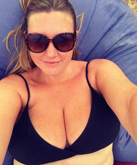 Foto desnuda filtrada de OnlyFans de Katymaughan