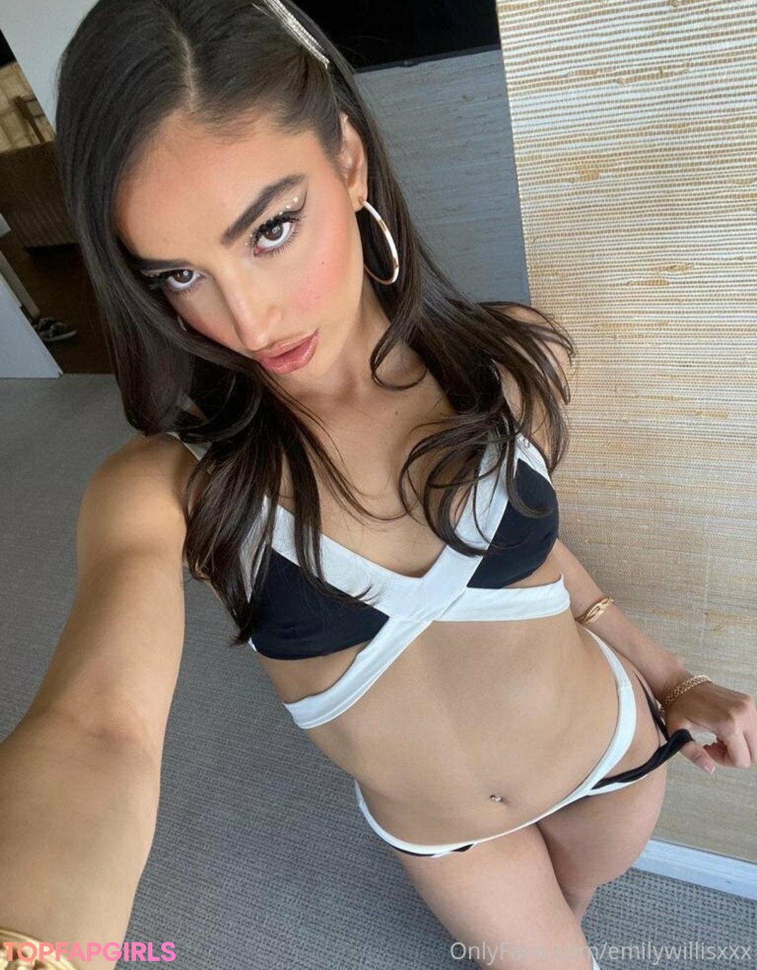 Foto desnuda filtrada de OnlyFans de Emilywillisxxx #138 Foto desnuda filtrada de OnlyFans de Emilywillisxxx #138