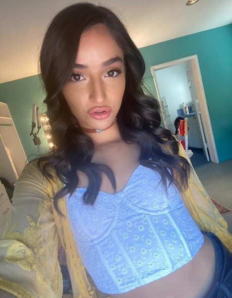Foto desnuda filtrada de OnlyFans de Emilywillisxxx