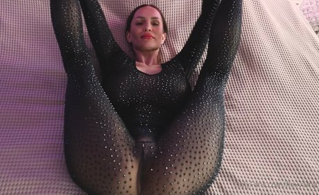 Flexy Amy