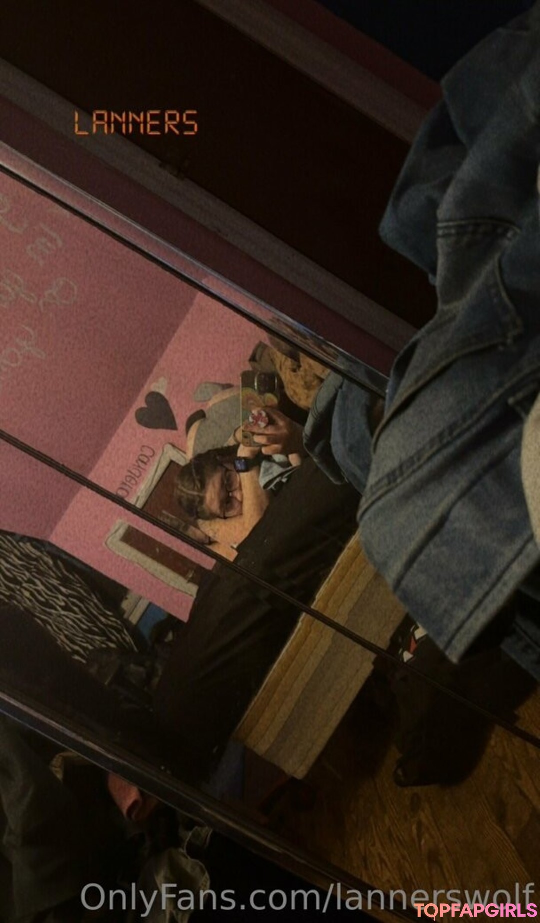 Foto desnuda filtrada de OnlyFans de Lannerswolf #25 Foto desnuda filtrada de OnlyFans de Lannerswolf #25