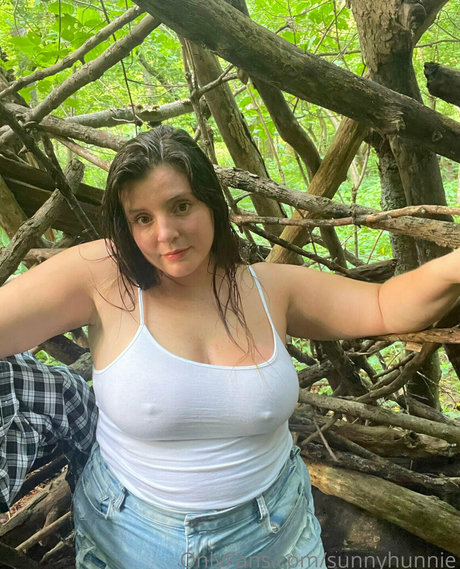 Foto desnuda filtrada de OnlyFans de Sunnyhunnie