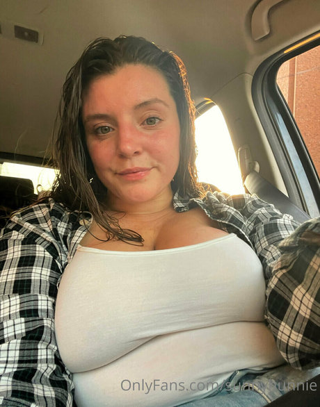 Foto desnuda filtrada de OnlyFans de Sunnyhunnie