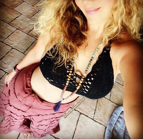 Foto desnuda filtrada de OnlyFans de Hotmommy956