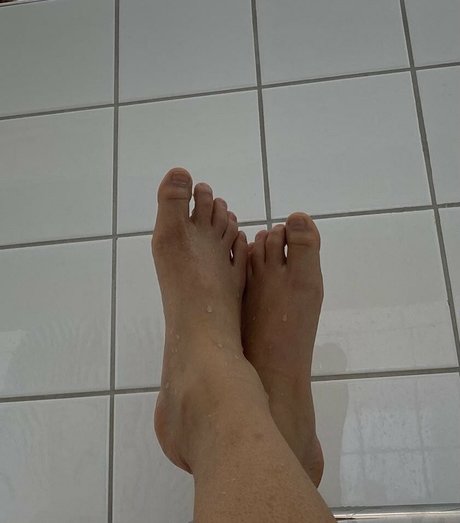 Simplykimsfeet